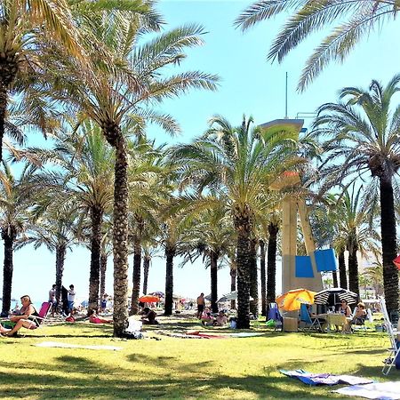 Carihuela Playa - 2ª Linea De Playa - Piscina - Parking Gratis Lejlighed Torremolinos Eksteriør billede