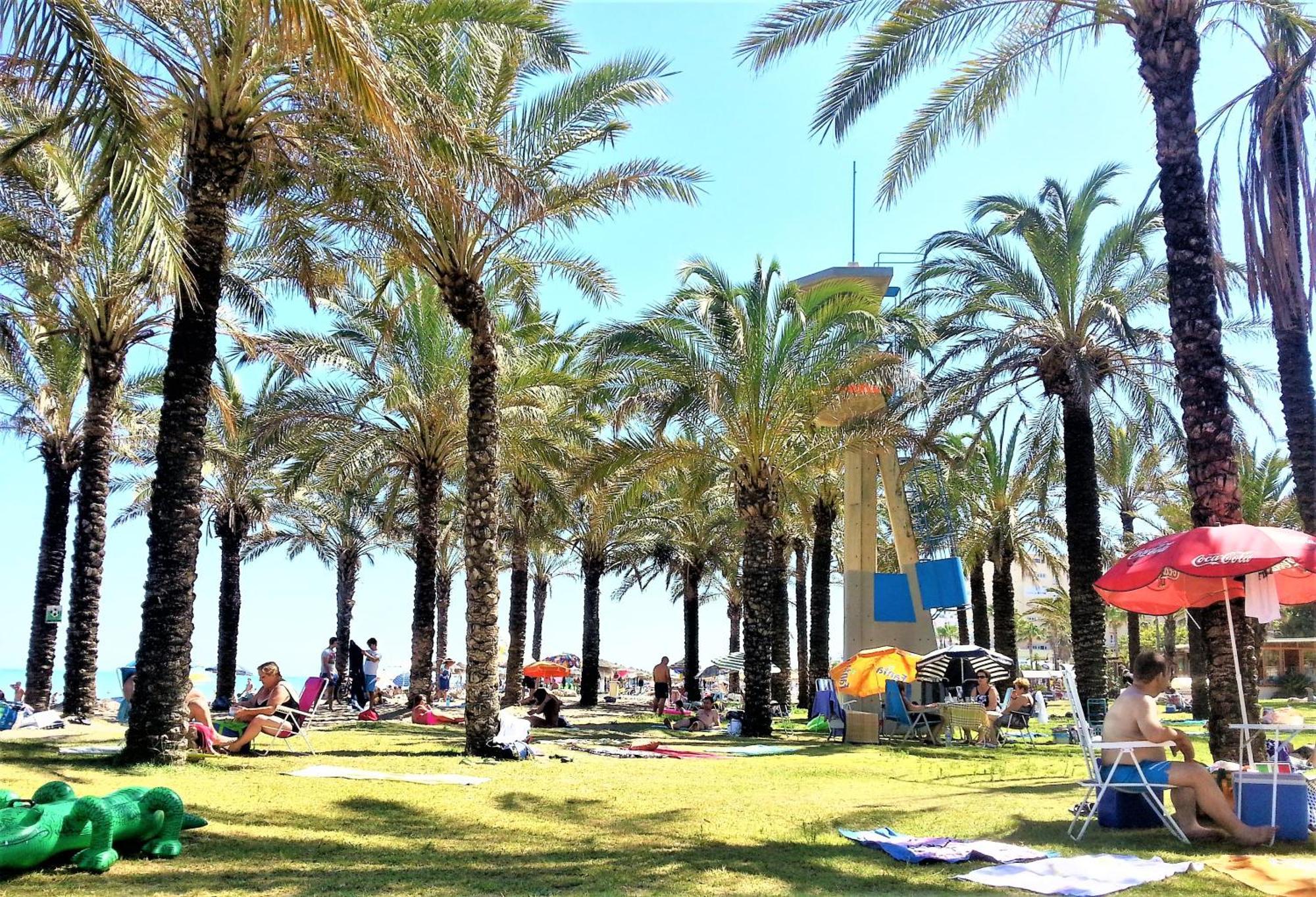 Carihuela Playa - 2ª Linea De Playa - Piscina - Parking Gratis Lejlighed Torremolinos Eksteriør billede